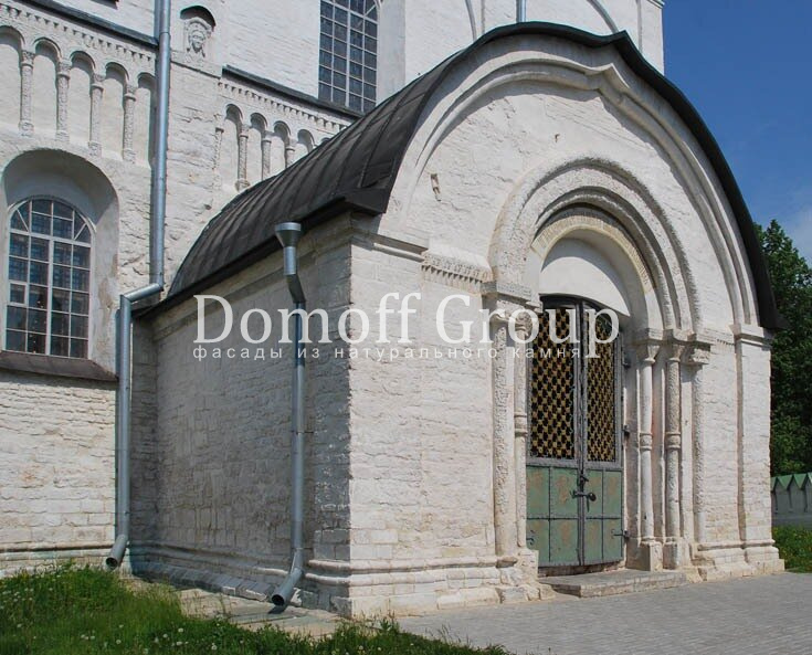 Архитектурный портал русского собора