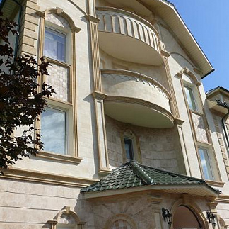 Фасады из камня - Загородный дом в Лапино - Песчаник, Травертин - стиль Эклектика, Фьюжен, Современный, Модерн