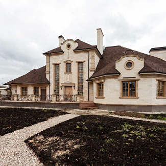 Фасады из камня - Загородный дом в Молоденово - Песчаник - стиль Американский, Шато, Классический, Французский