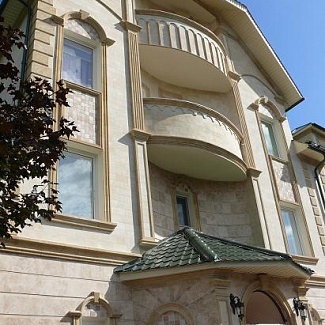 Фасады из камня - Загородный дом в Лапино - Песчаник, Травертин - стиль Эклектика, Фьюжен, Современный, Модерн